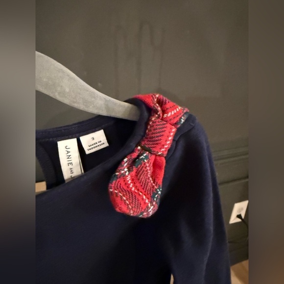 Janie and Jack • 3T • Navy Shirt w/ faux fur cuff sleeve and bow at shoulder - Picture 2 of 4